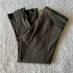 Lululemon Camo Leggings Green Size 4